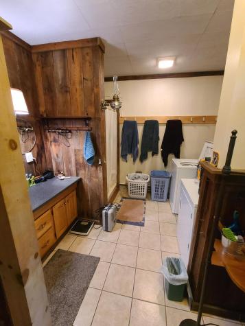 518 Main Street Oxford ME 04270