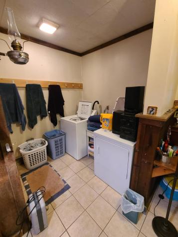518 Main Street Oxford ME 04270