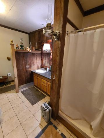 518 Main Street Oxford ME 04270