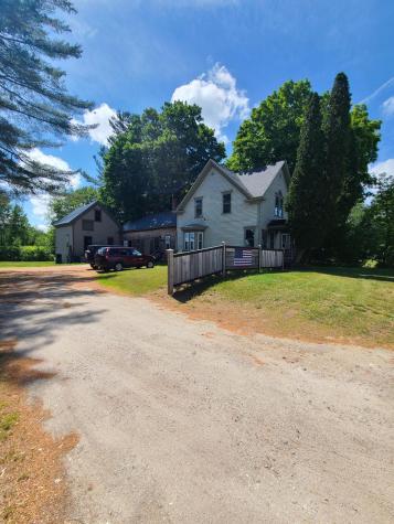 518 Main Street Oxford ME 04270