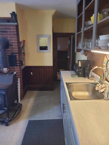 518 Main Street Oxford ME 04270