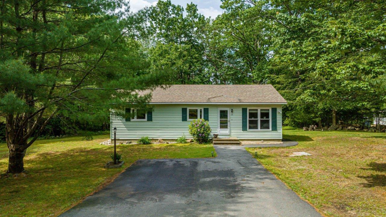 24 Dean Road York ME 03909