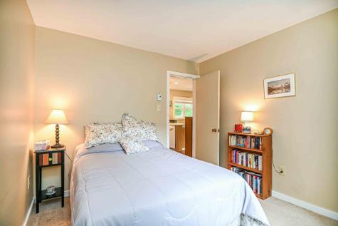 24 Dean Road York ME 03909
