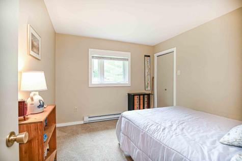 24 Dean Road York ME 03909