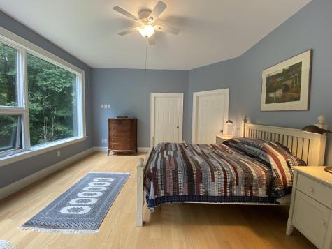 10 Mabel Way Falmouth ME 04105