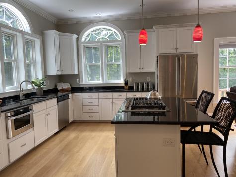 10 Mabel Way Falmouth ME 04105