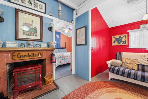 11 Oakland Avenue Portland ME 04108