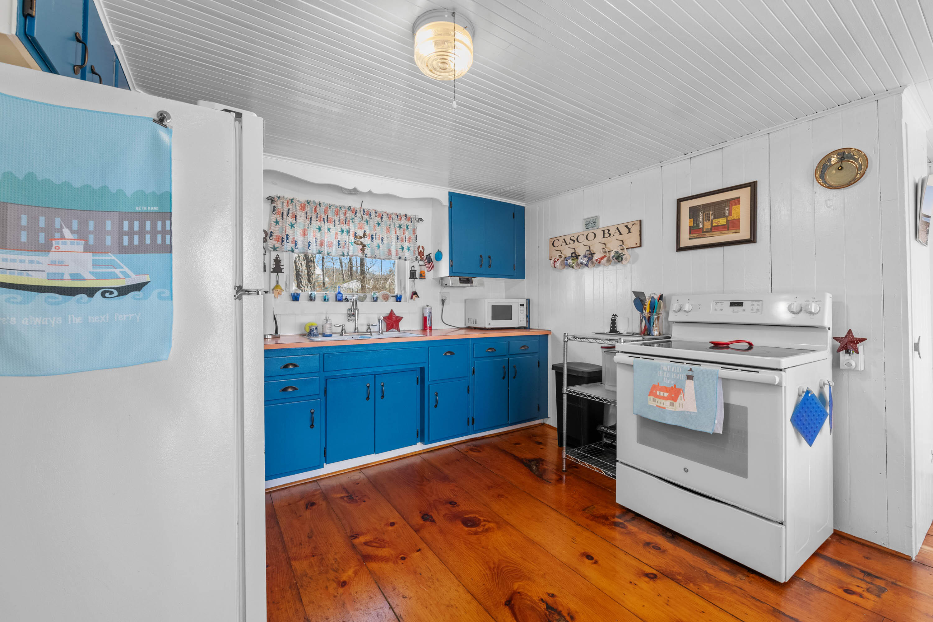 11 Oakland Avenue Portland ME 04108
