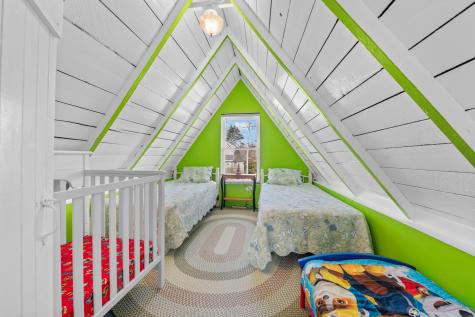 11 Oakland Avenue Portland ME 04108