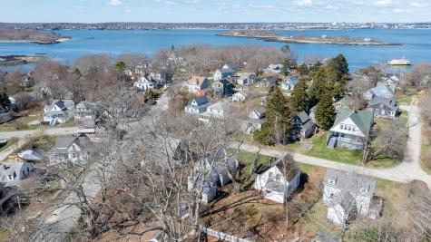 11 Oakland Avenue Portland ME 04108
