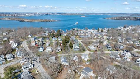 11 Oakland Avenue Portland ME 04108