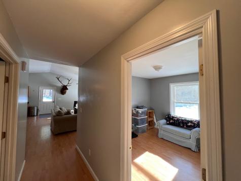 27 Lowmoor Drive Leeds ME 04263