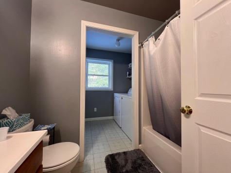 27 Lowmoor Drive Leeds ME 04263