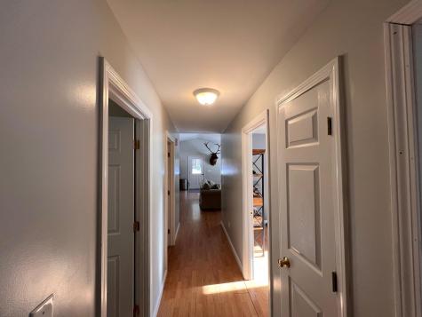 27 Lowmoor Drive Leeds ME 04263