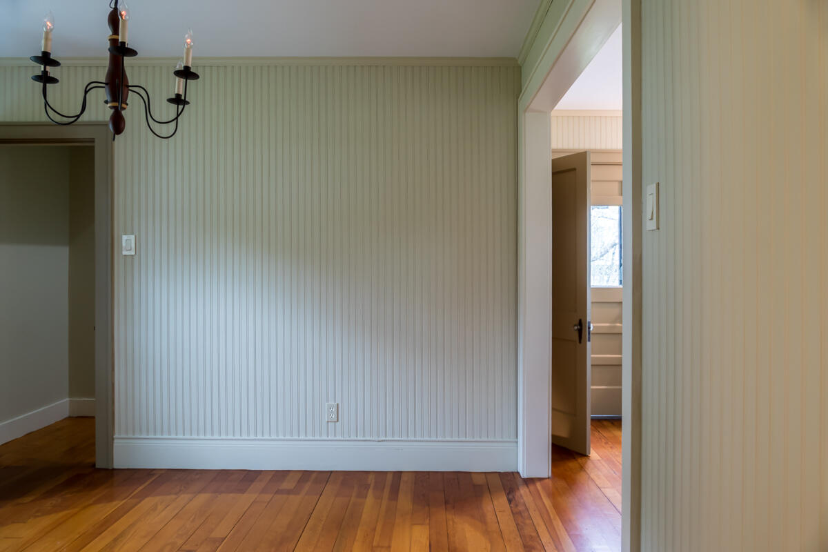 8 Oak Avenue Freeport ME 04032