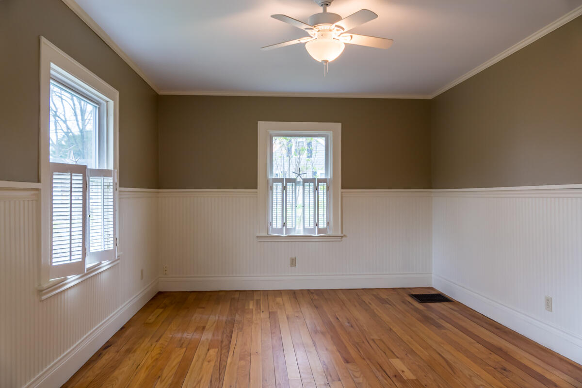 8 Oak Avenue Freeport ME 04032