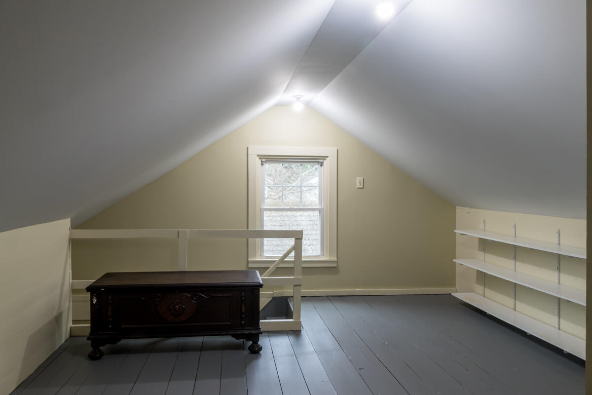 8 Oak Avenue Freeport ME 04032