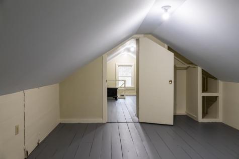 8 Oak Avenue Freeport ME 04032