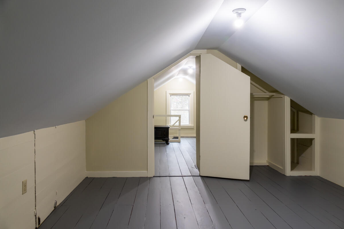 8 Oak Avenue Freeport ME 04032