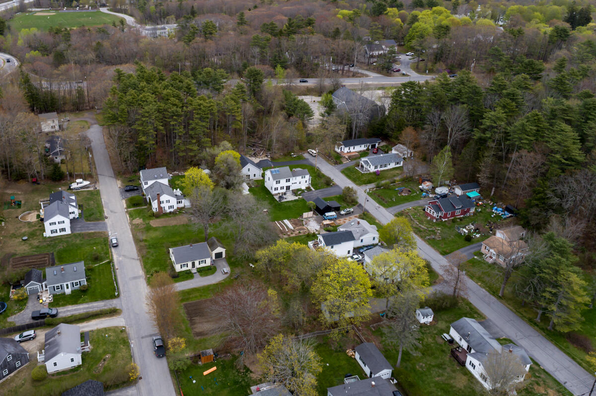 8 Oak Avenue Freeport ME 04032