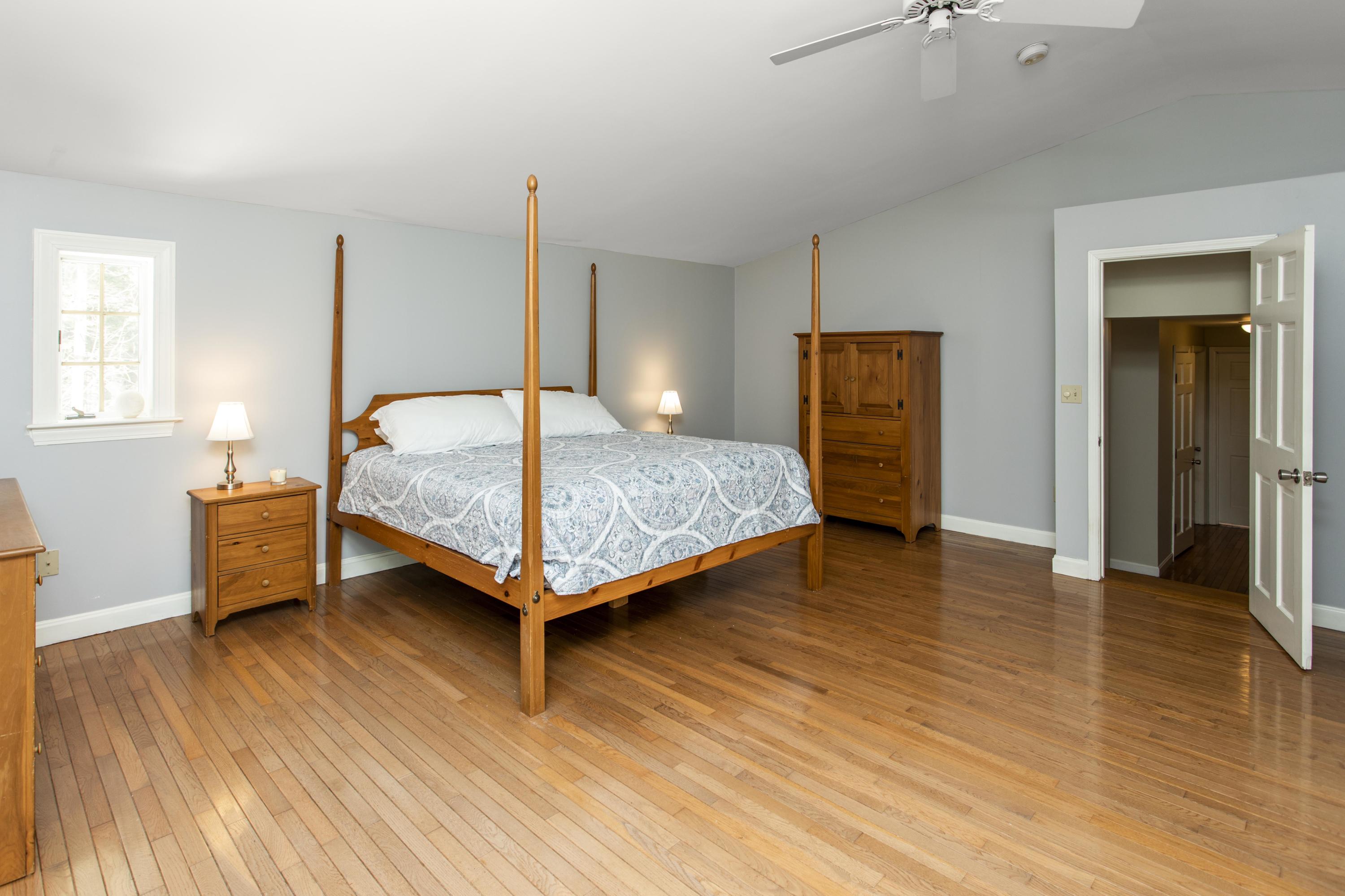 16 Hurricane Road Falmouth ME 04105