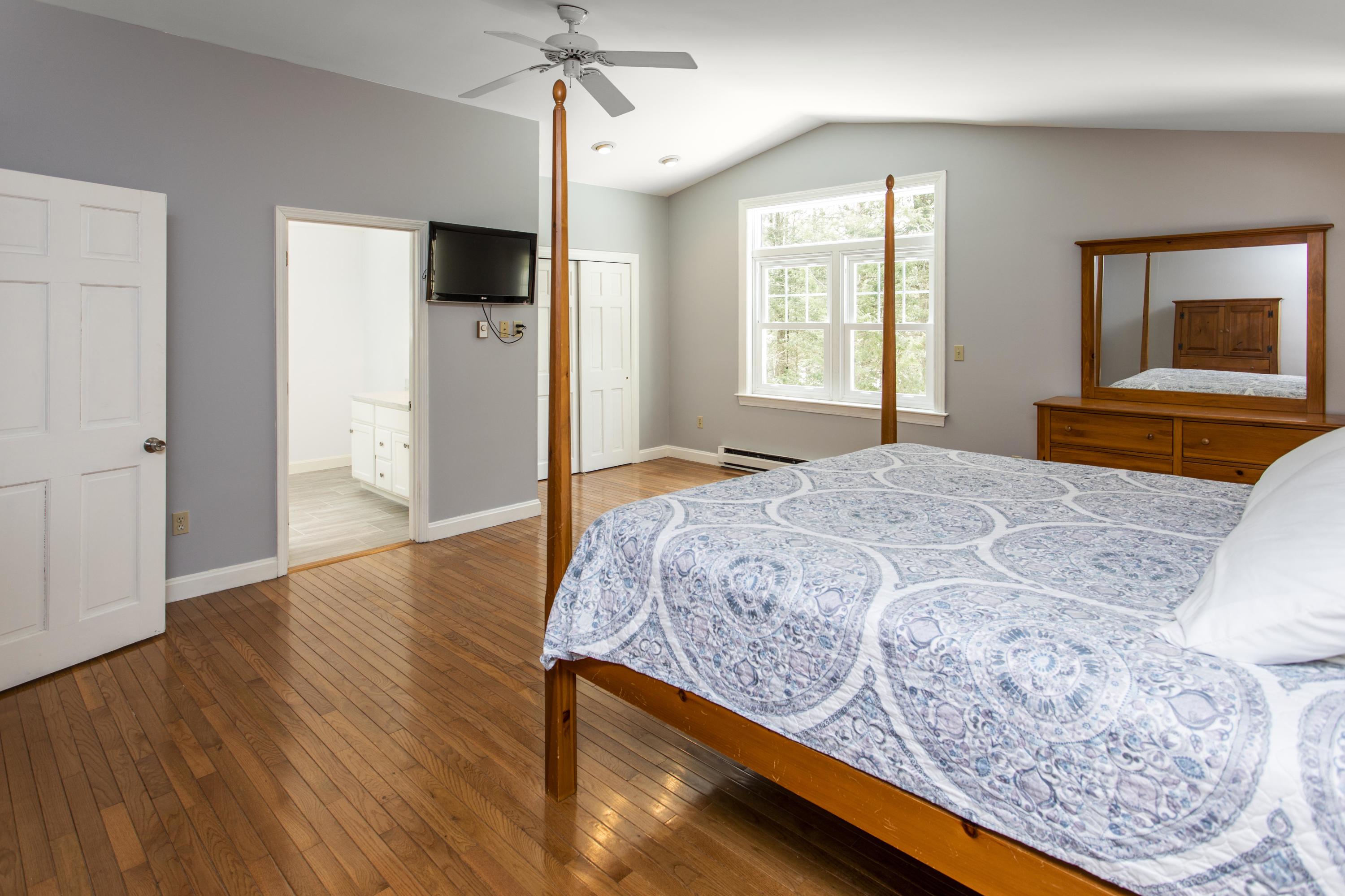 16 Hurricane Road Falmouth ME 04105