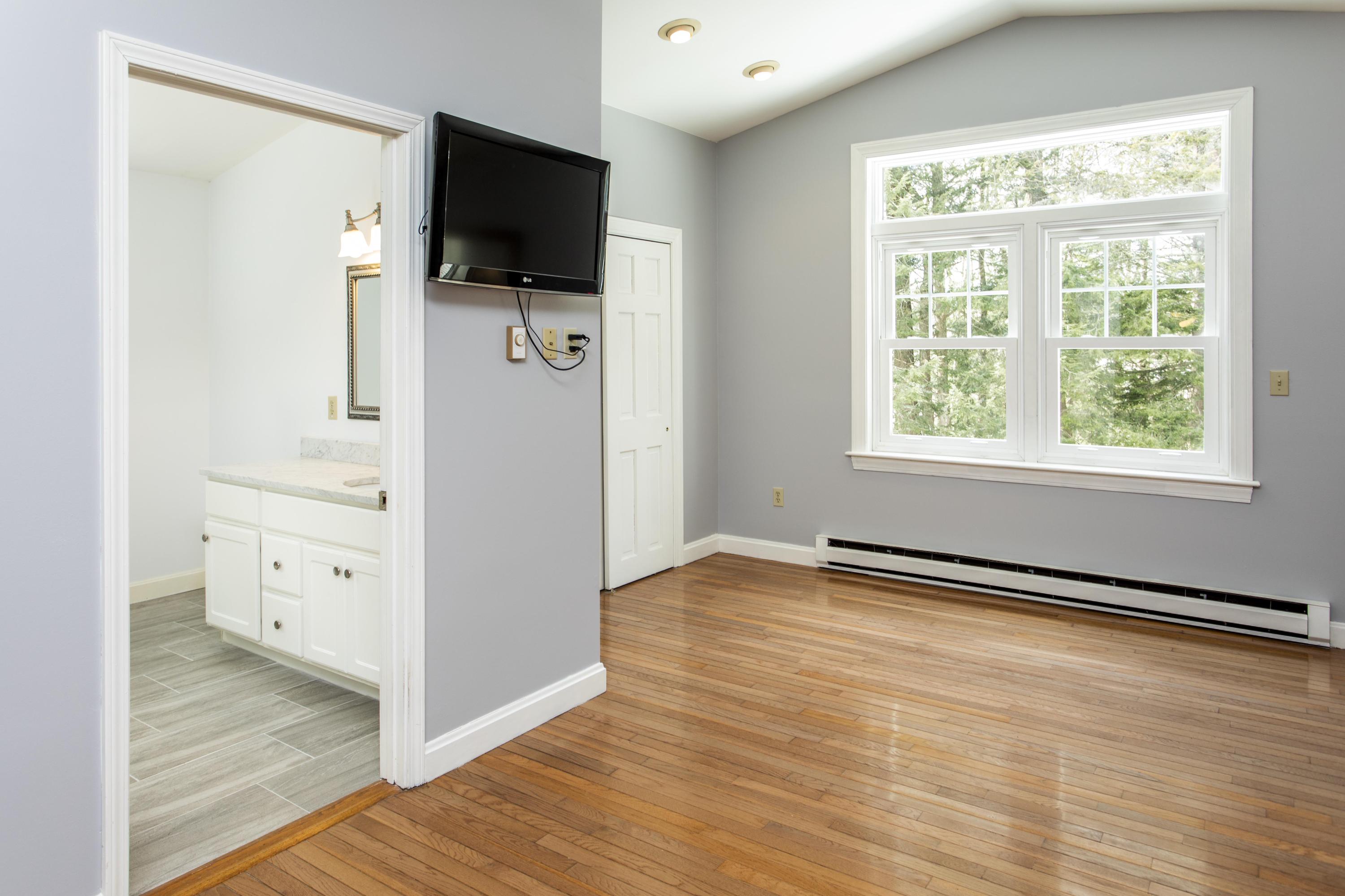 16 Hurricane Road Falmouth ME 04105