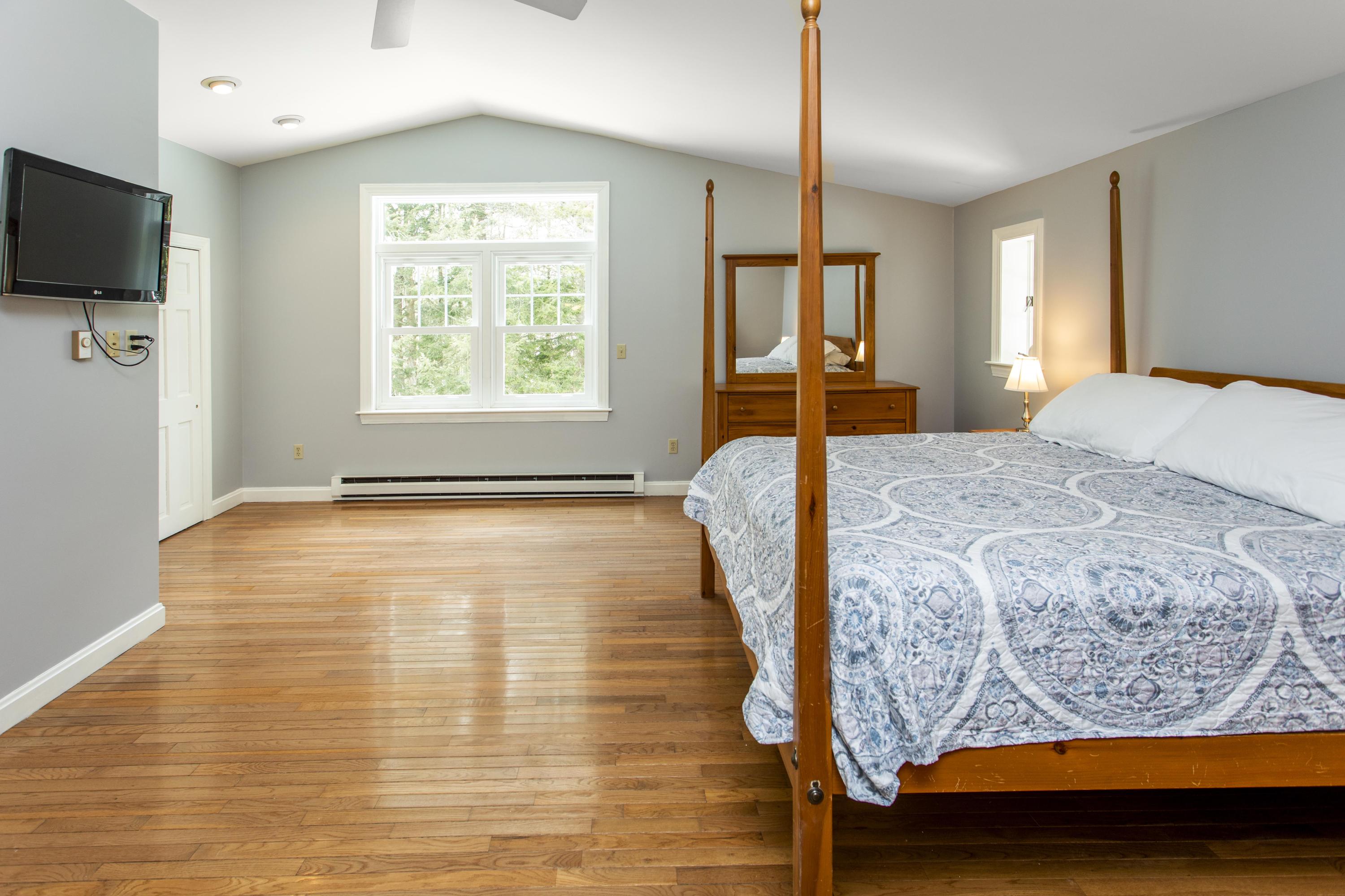 16 Hurricane Road Falmouth ME 04105
