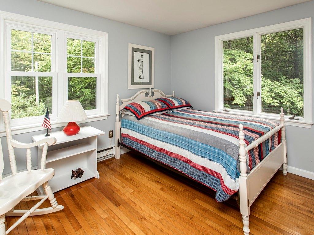 16 Hurricane Road Falmouth ME 04105