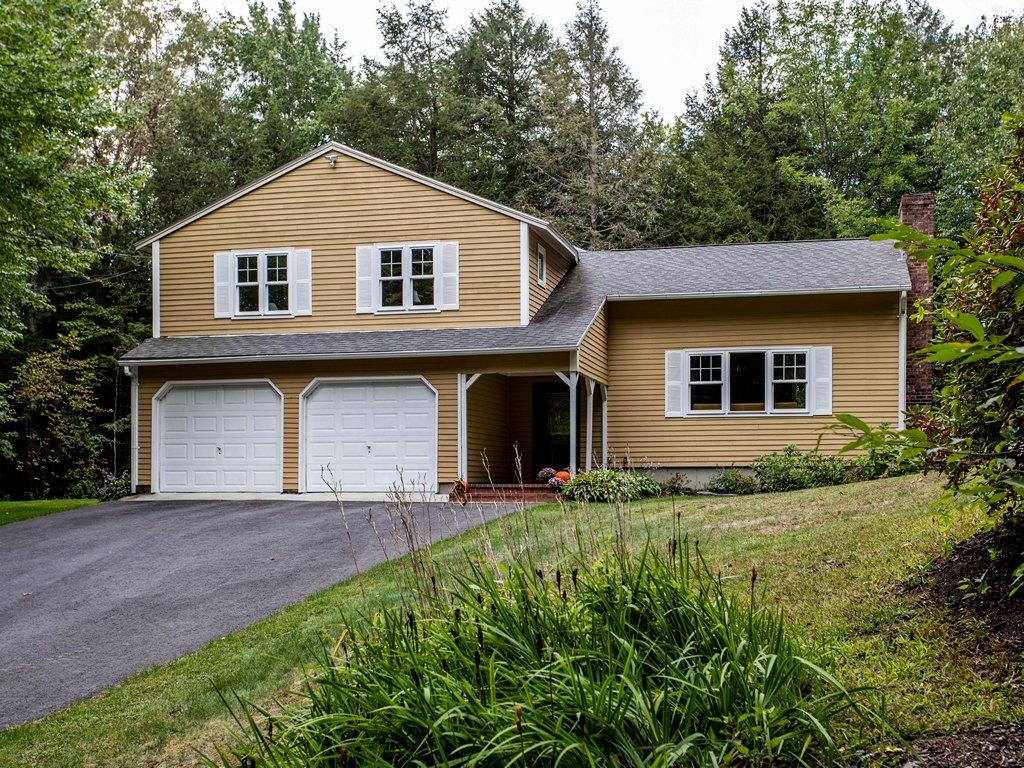 16 Hurricane Road Falmouth ME 04105