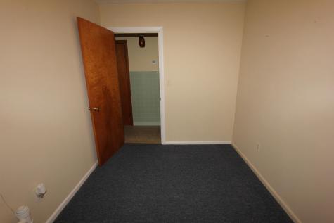 28 Sherbrooke Avenue Lewiston ME 04240