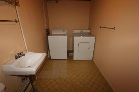 28 Sherbrooke Avenue Lewiston ME 04240