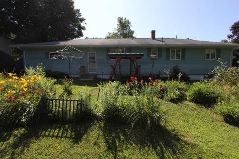 28 Sherbrooke Avenue Lewiston ME 04240