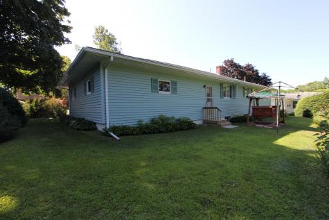 28 Sherbrooke Avenue Lewiston ME 04240