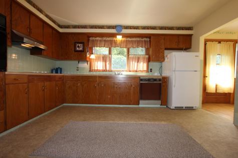 28 Sherbrooke Avenue Lewiston ME 04240