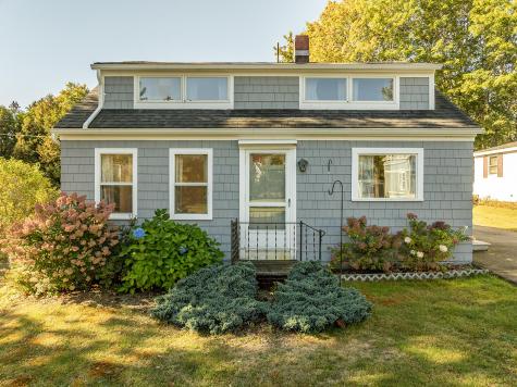 9 Harden Avenue Camden ME 04843