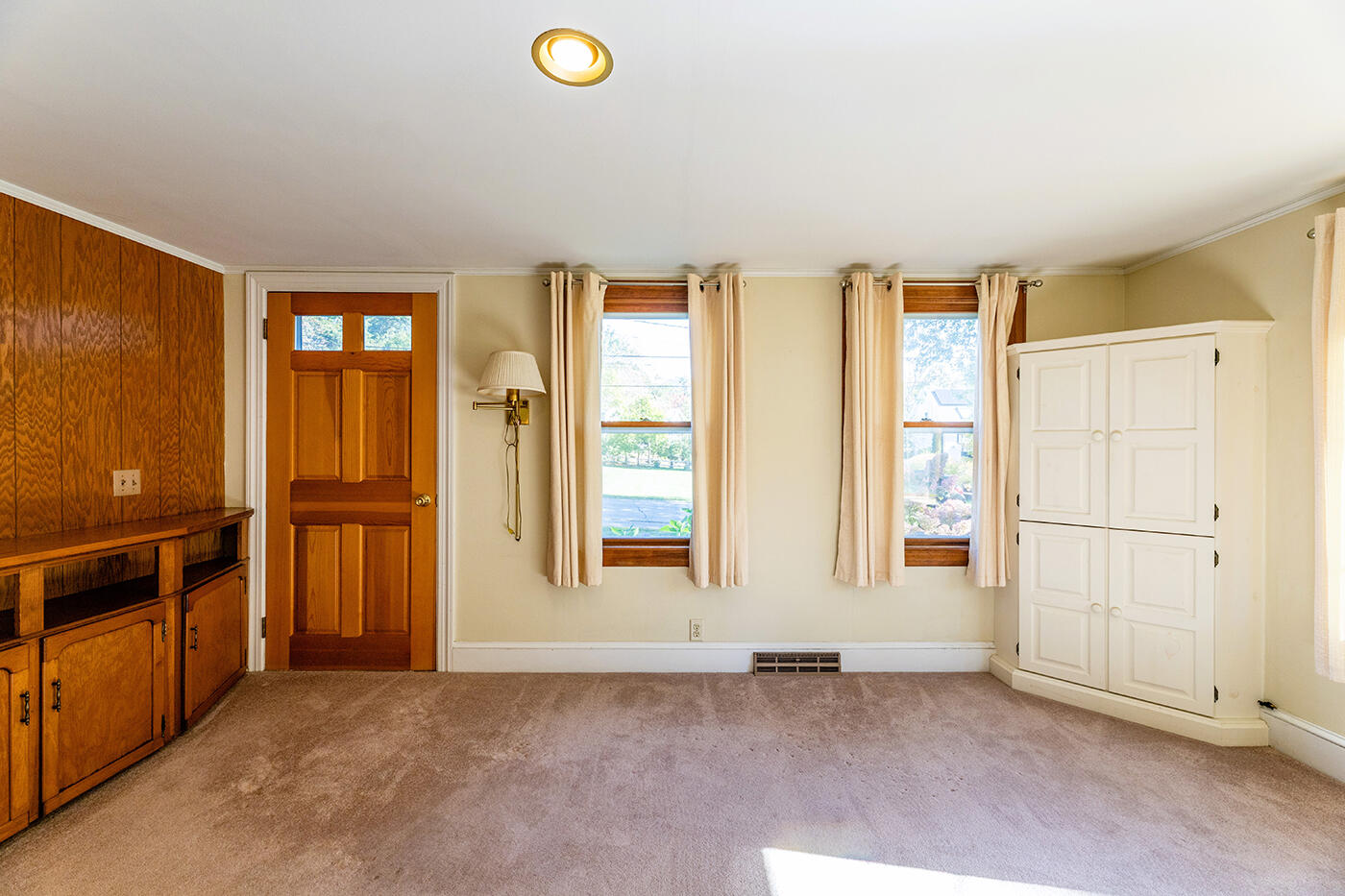 9 Harden Avenue Camden ME 04843