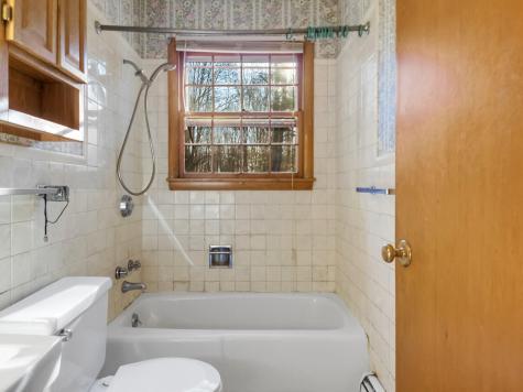 151 Davis Road Farmington ME 04938