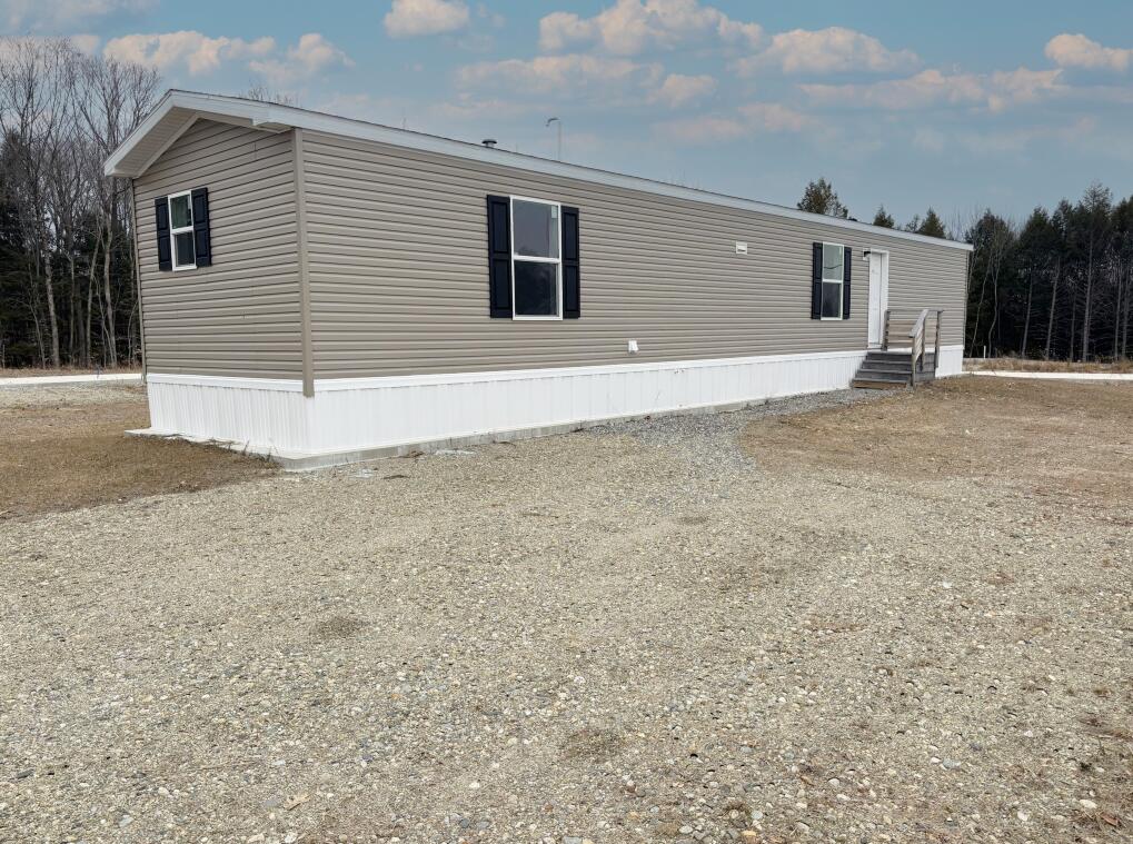 7 Spring Drive Farmingdale ME 04344