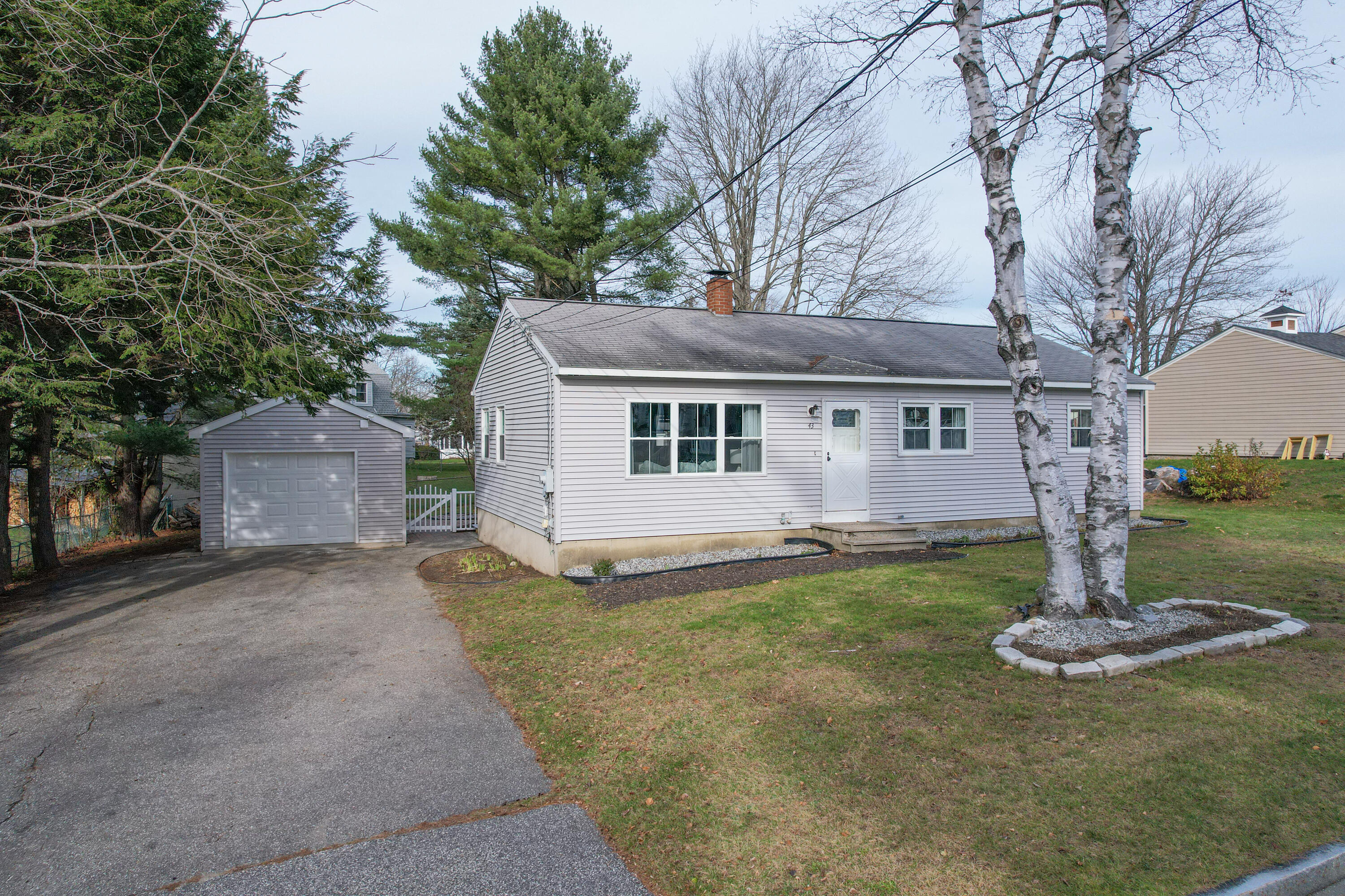 43 Dee Street Auburn ME 04210