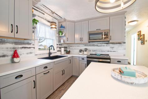 43 Dee Street Auburn ME 04210