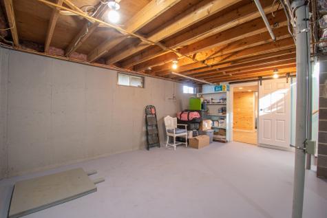 43 Dee Street Auburn ME 04210