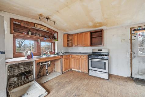 38 Jasmine Lane Union ME 04862