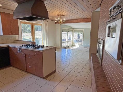 685 Main Road Holden ME 04429