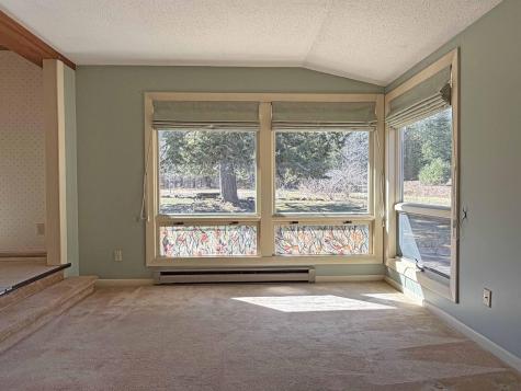 685 Main Road Holden ME 04429