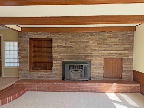 685 Main Road Holden ME 04429