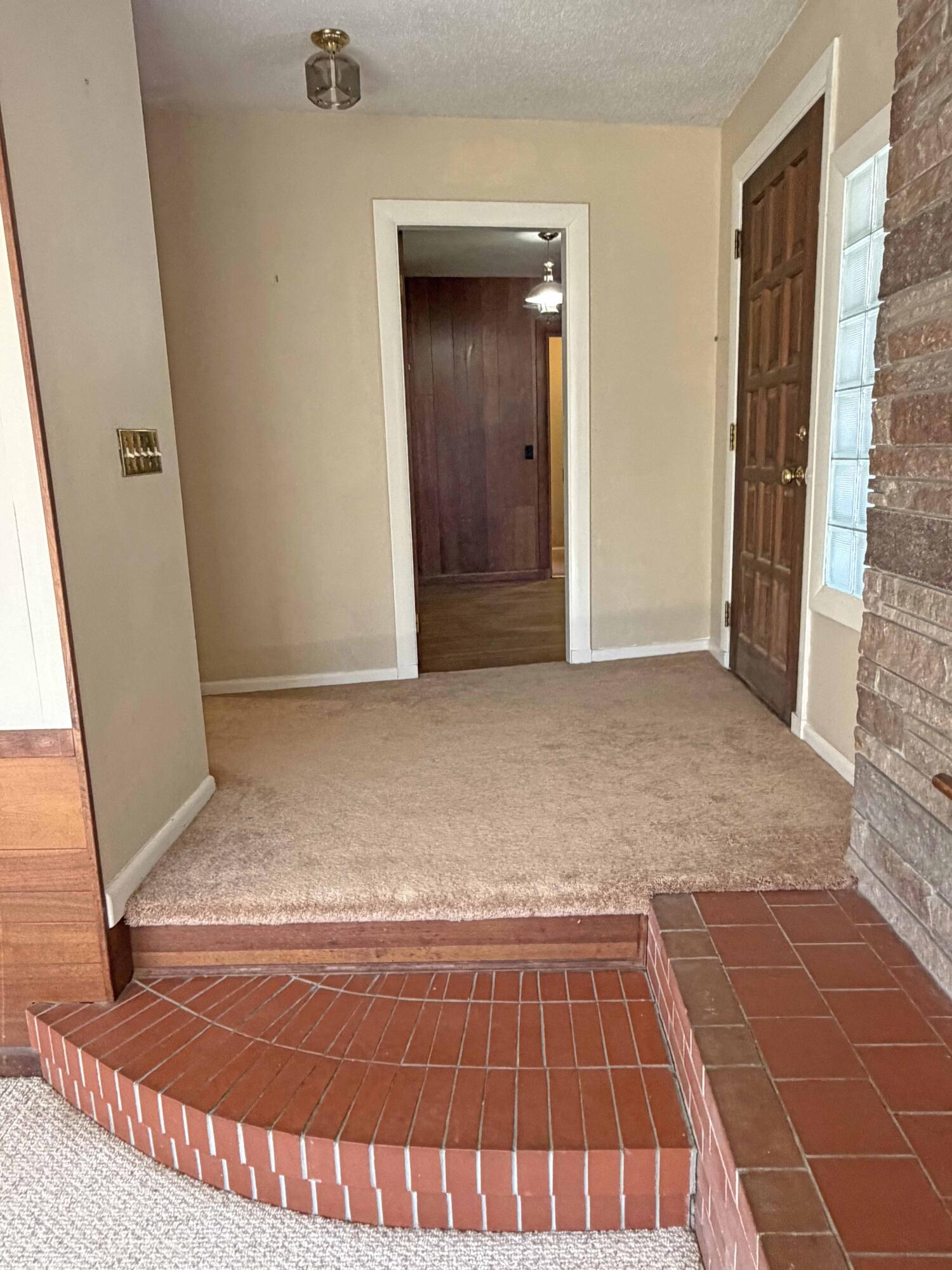 685 Main Road Holden ME 04429