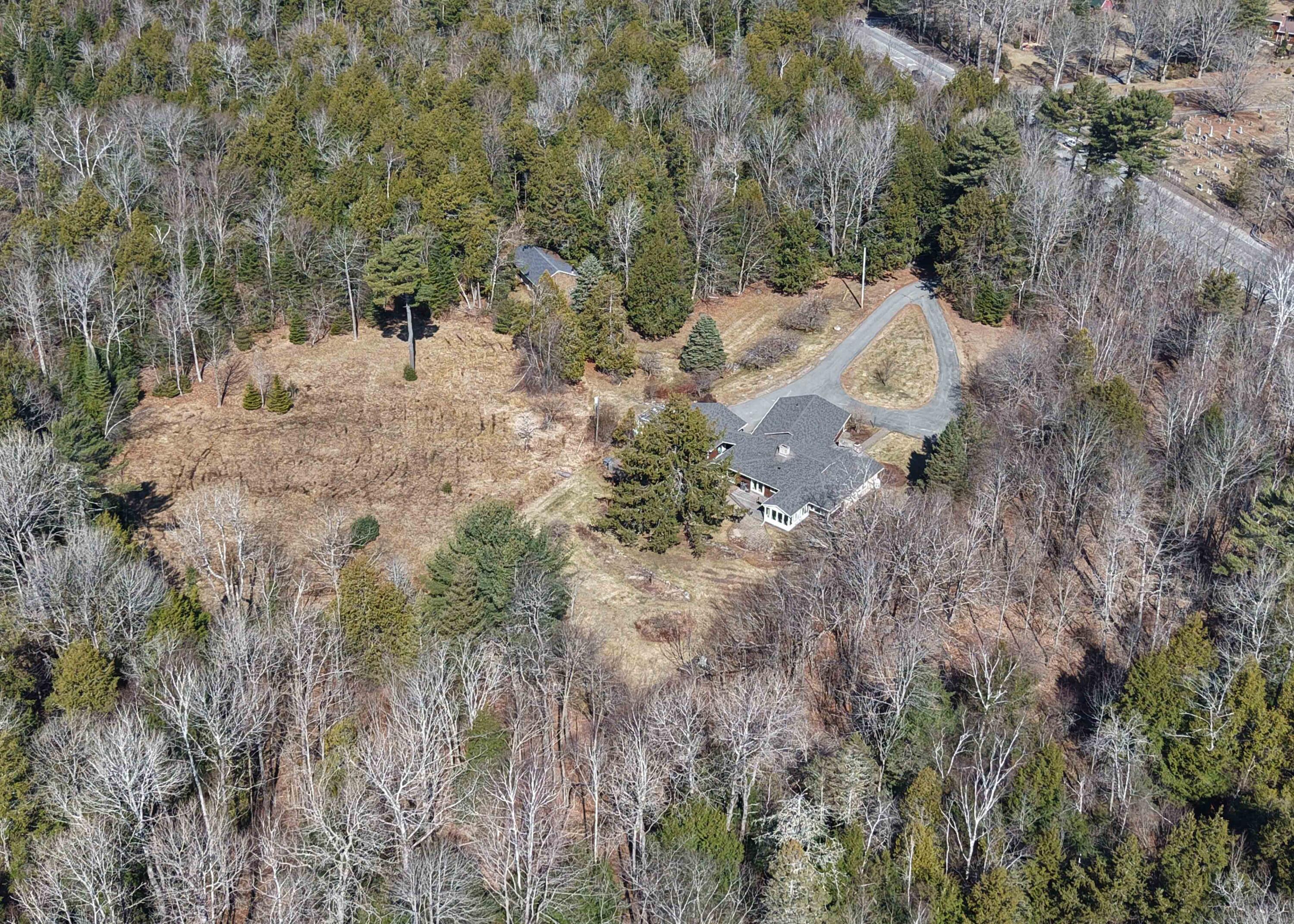 685 Main Road Holden ME 04429