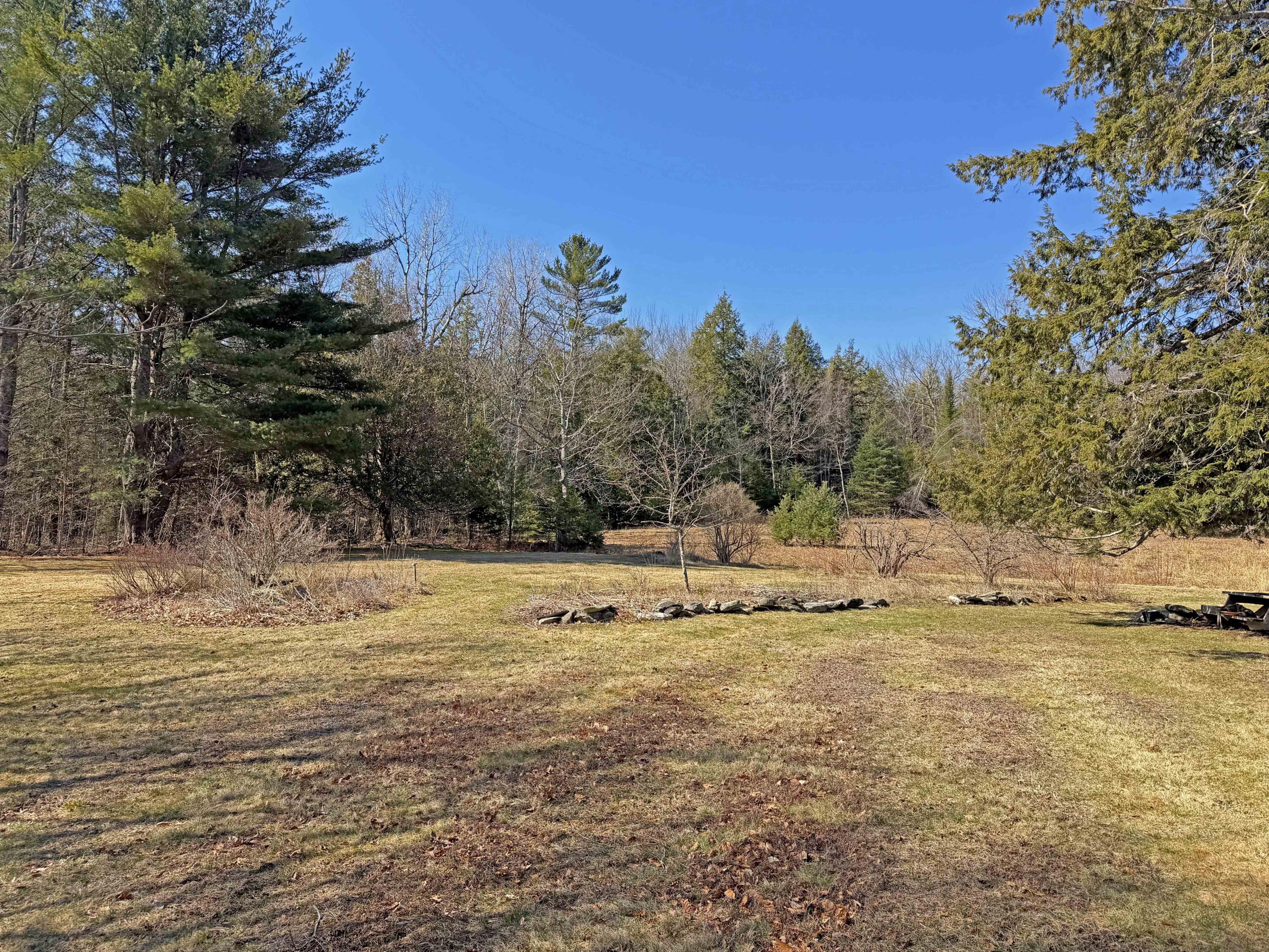 685 Main Road Holden ME 04429