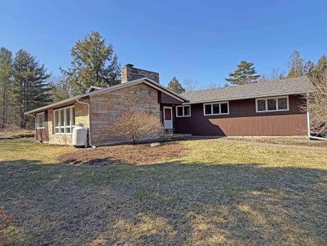 685 Main Road Holden ME 04429